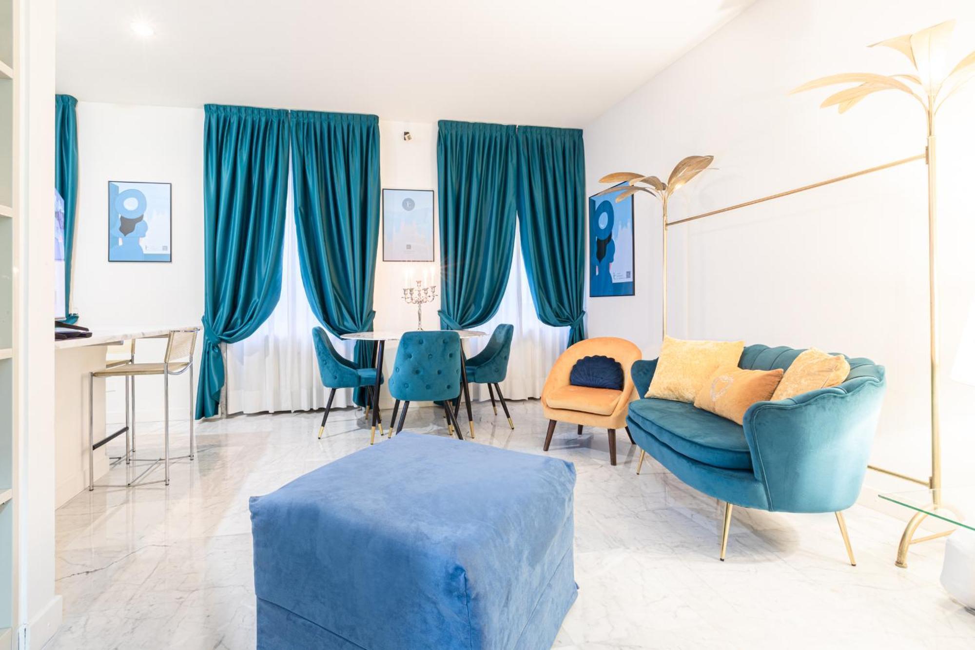 Monte Napoleone Split-Level Terrace Apartment - Top Collection Milan Bagian luar foto