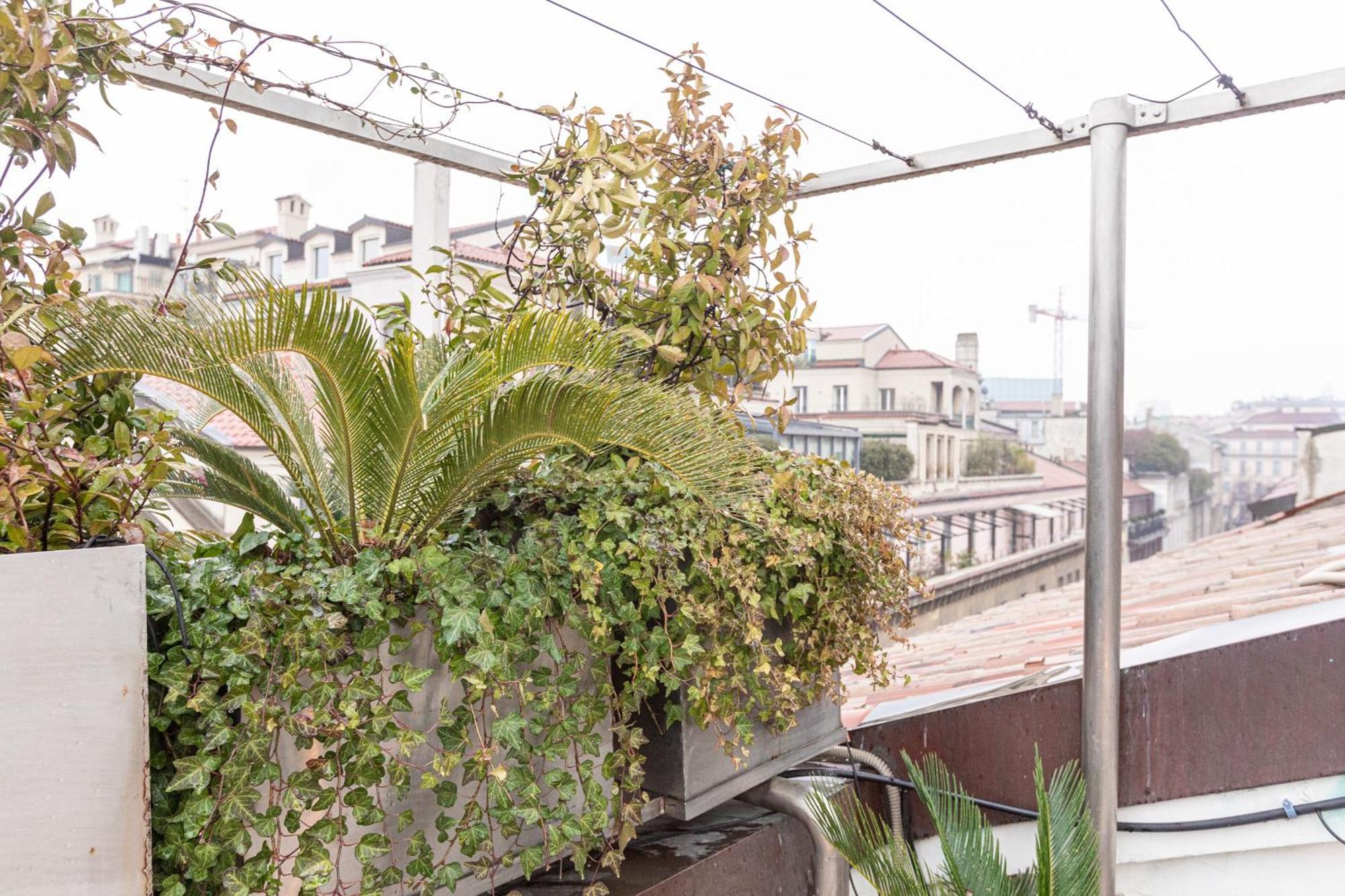 Monte Napoleone Split-Level Terrace Apartment - Top Collection Milan Bagian luar foto